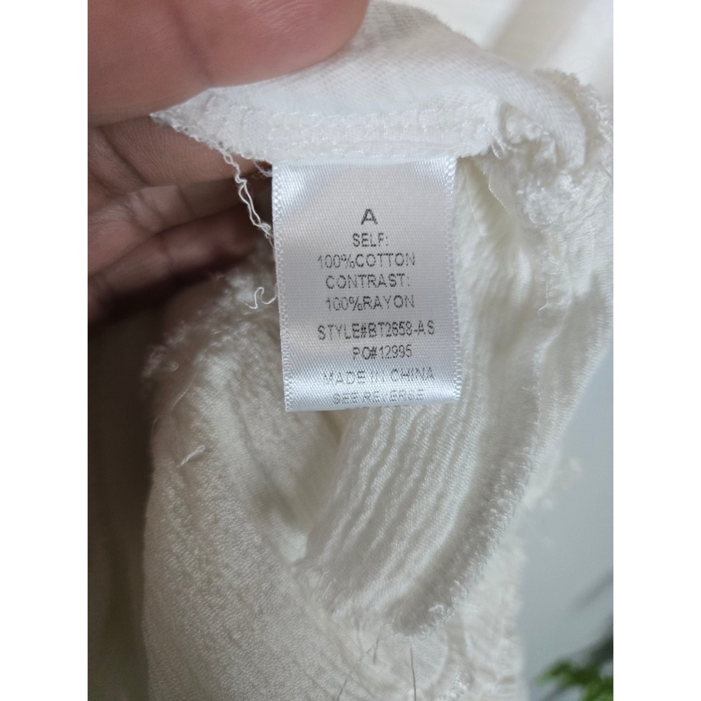 A Beautiful Soul White Ruffle Hem Tank Top Boho Flowy Sleeveless Tunic - Picture 6 of 7